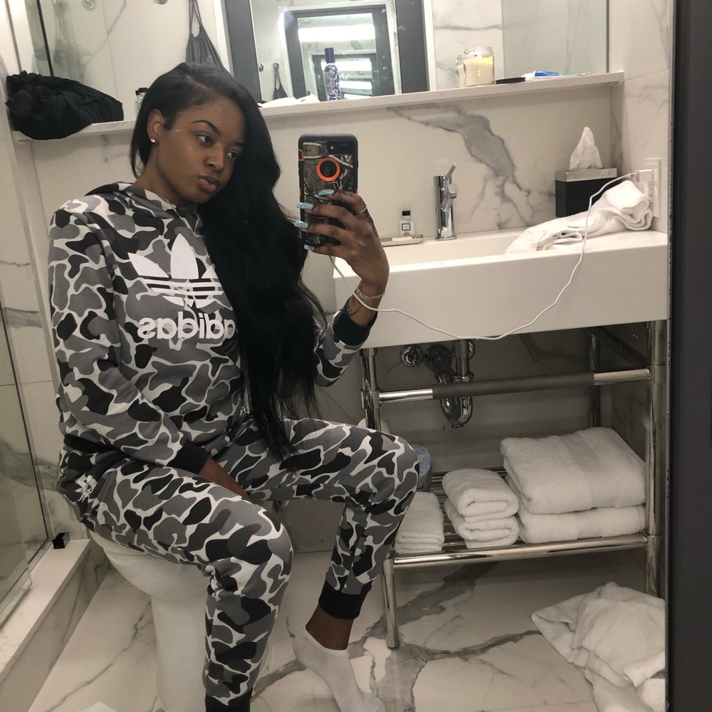 Adidas jogging suit set